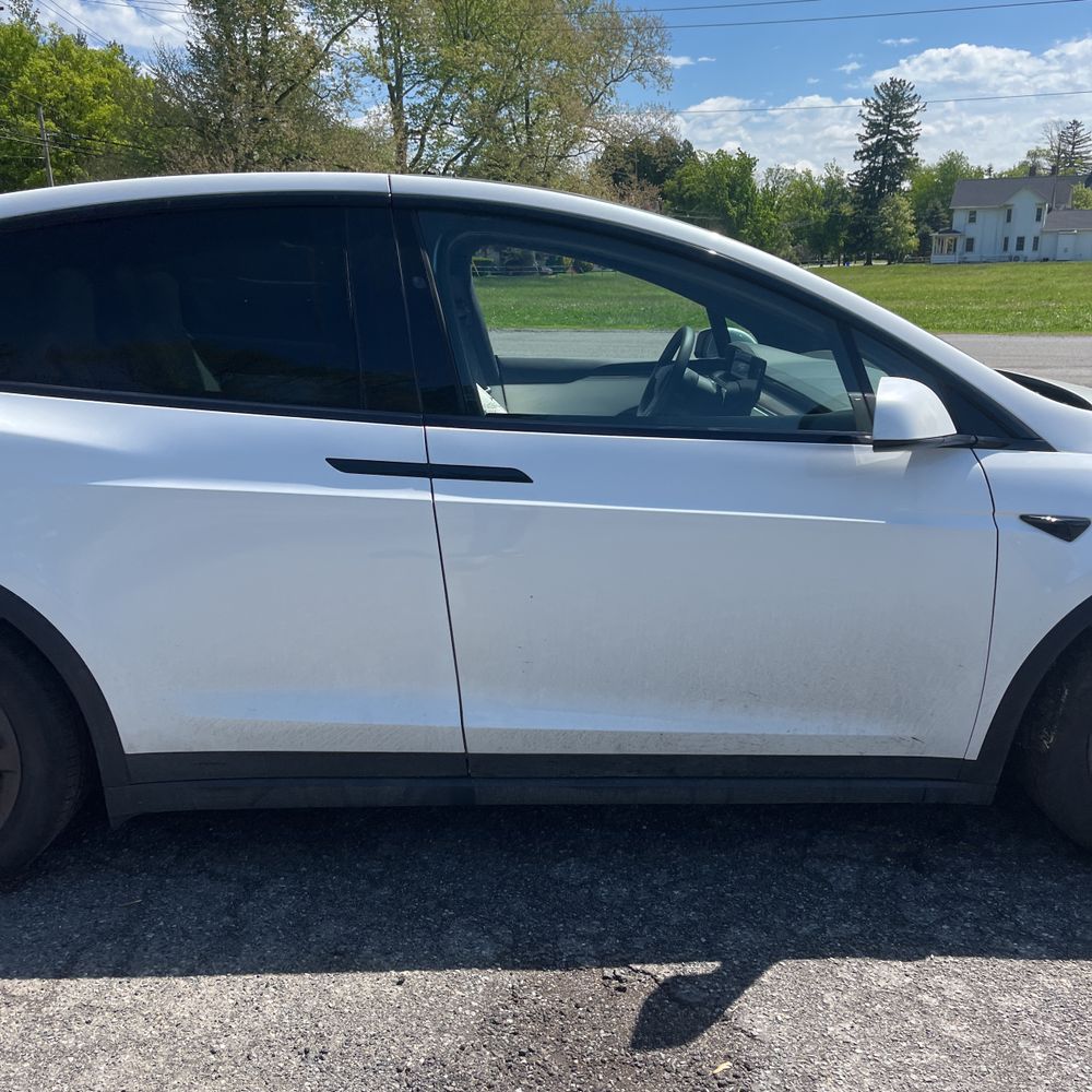 2022 Tesla Model X Base