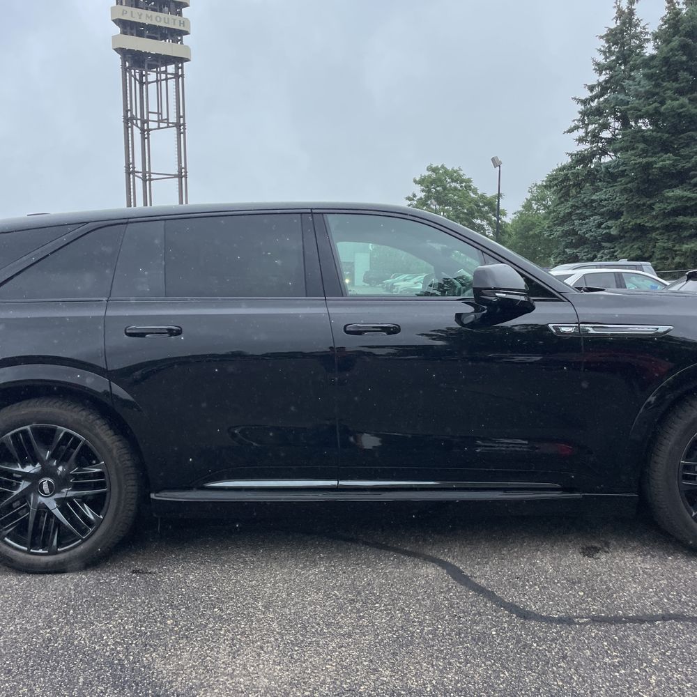 2025 Cadillac Escalade IQ Sport 2