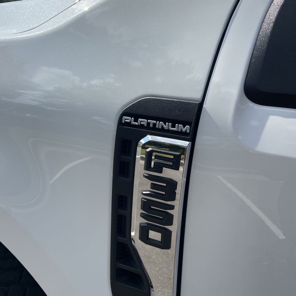 2024 Ford F-350 Super Duty Platinum
