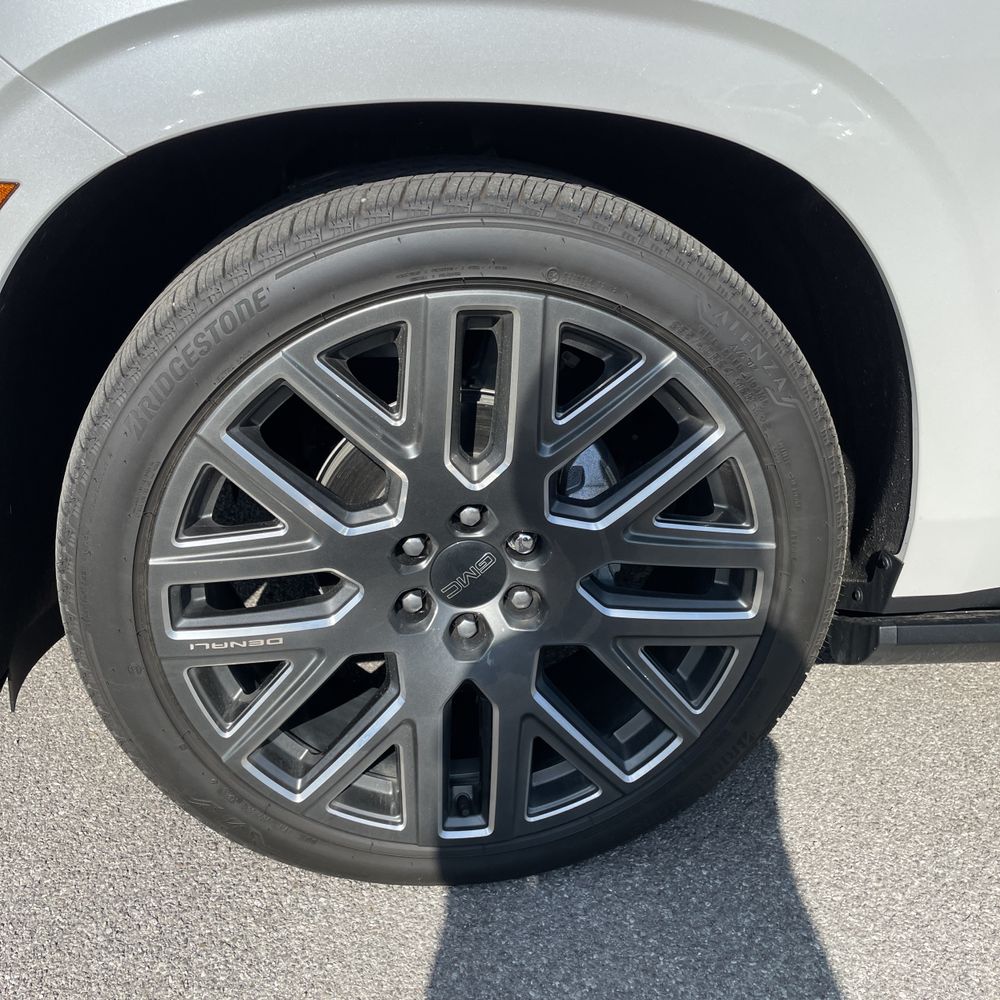 2025 GMC Yukon Denali Ultimate