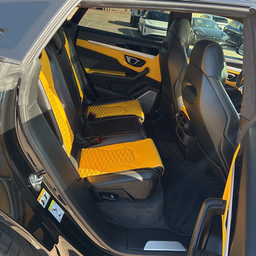 2019 Lamborghini Urus