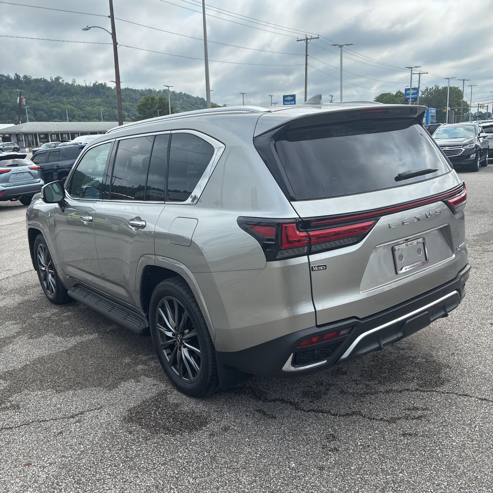 2024 Lexus LX 600 F SPORT Handling