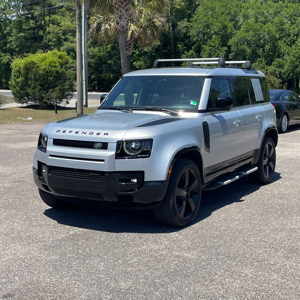 2023 Land Rover Defender 110 X-Dynamic SE