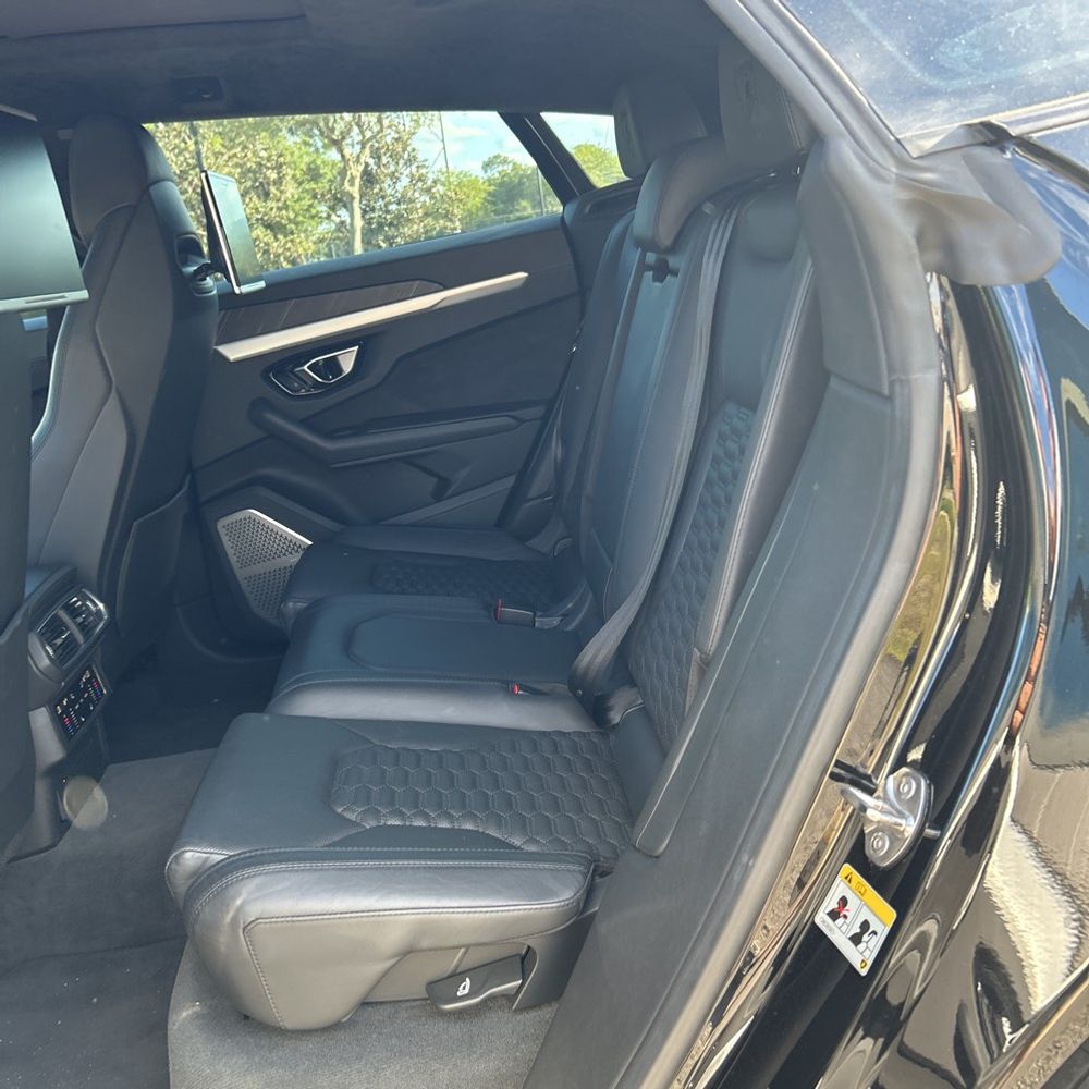 2019 Lamborghini Urus