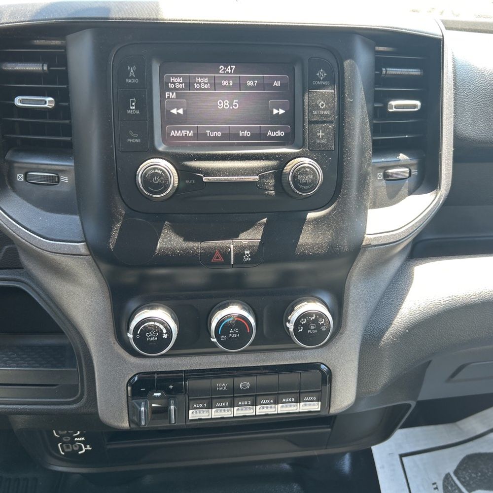 2024 Ram 3500 Chassis Tradesman/SLT/Laramie/Limited