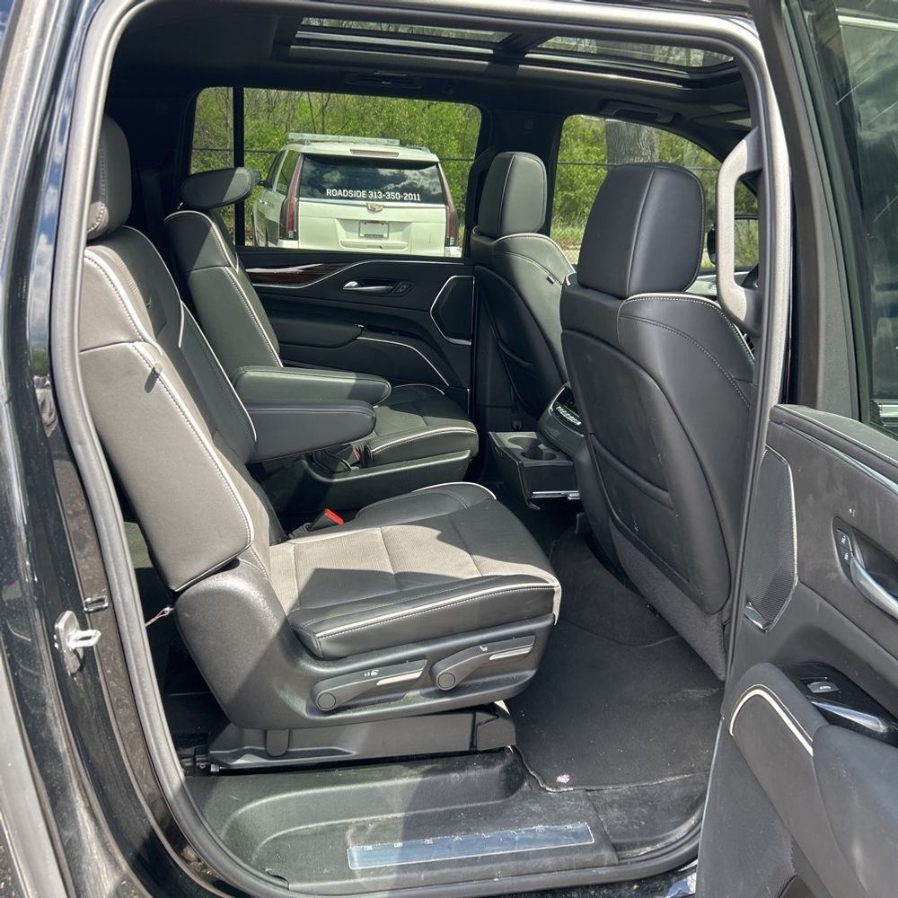 2024 Cadillac Escalade ESV Premium Luxury