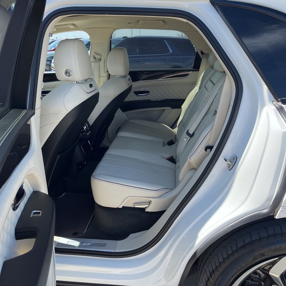 2022 Bentley Bentayga V8