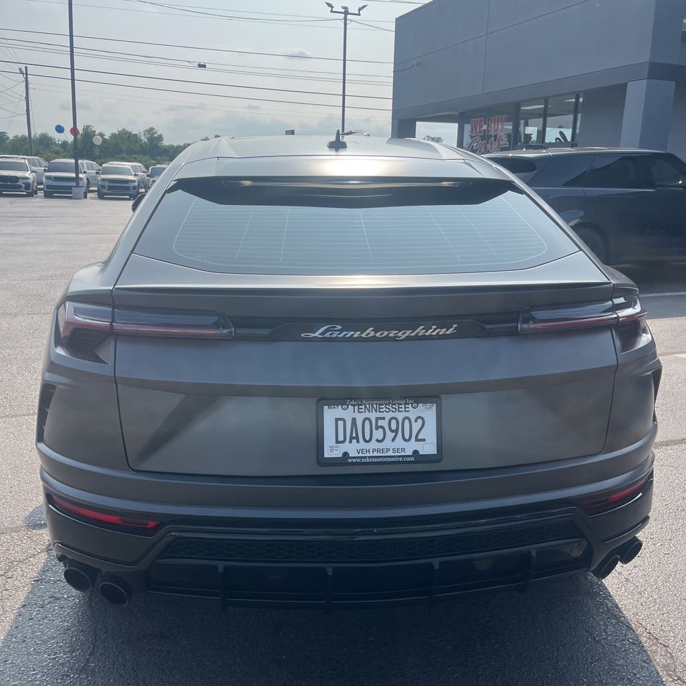 2022 Lamborghini Urus