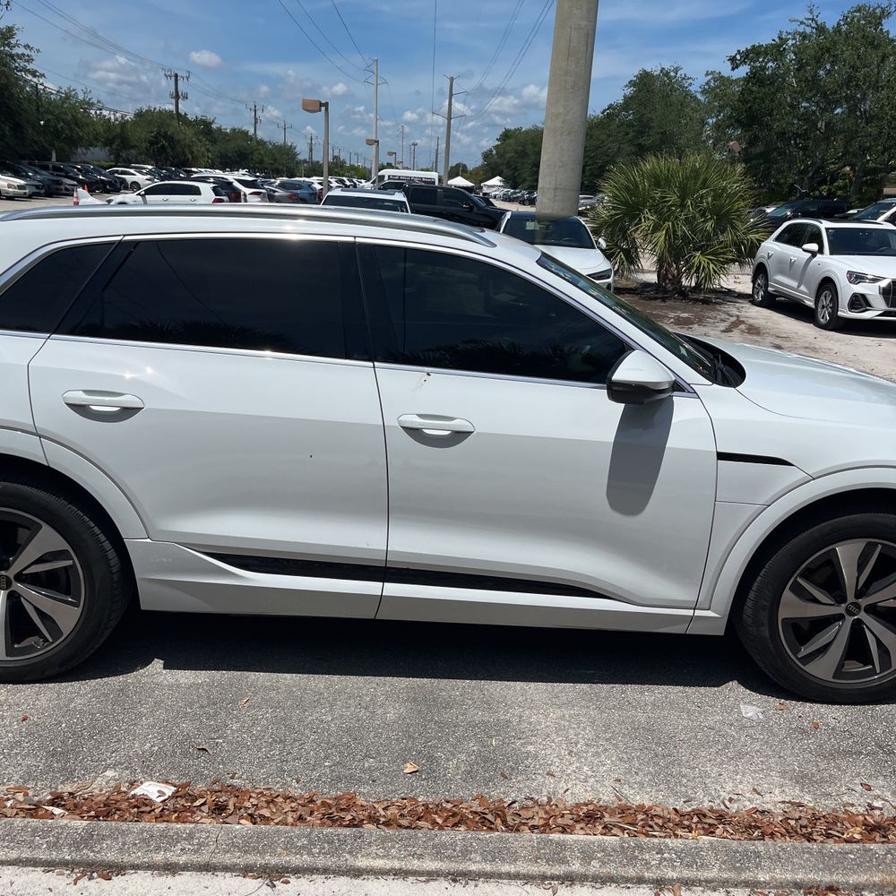 2024 Audi Q8 e-tron quattro Premium Plus