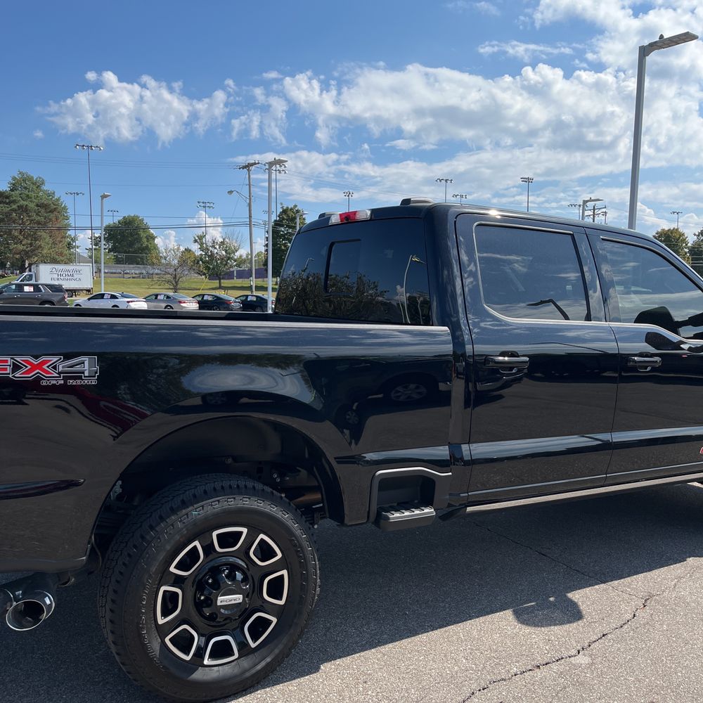 2025 Ford F-350 Super Duty Platinum