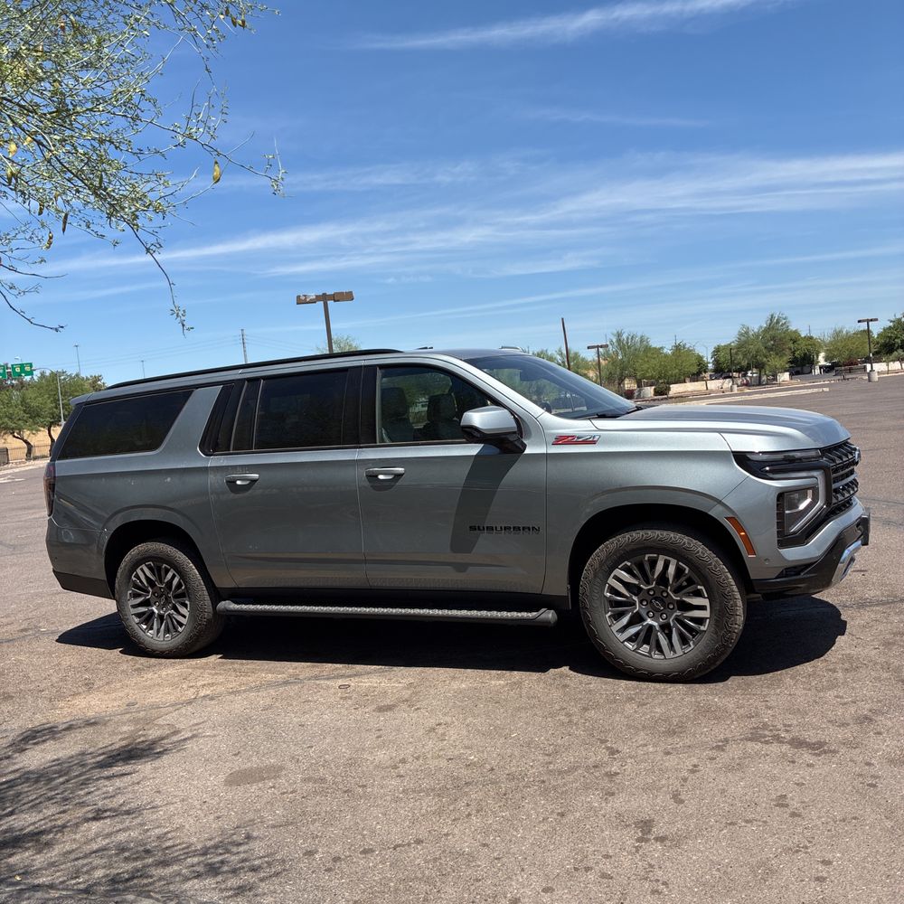 2025 Chevrolet Suburban Z71