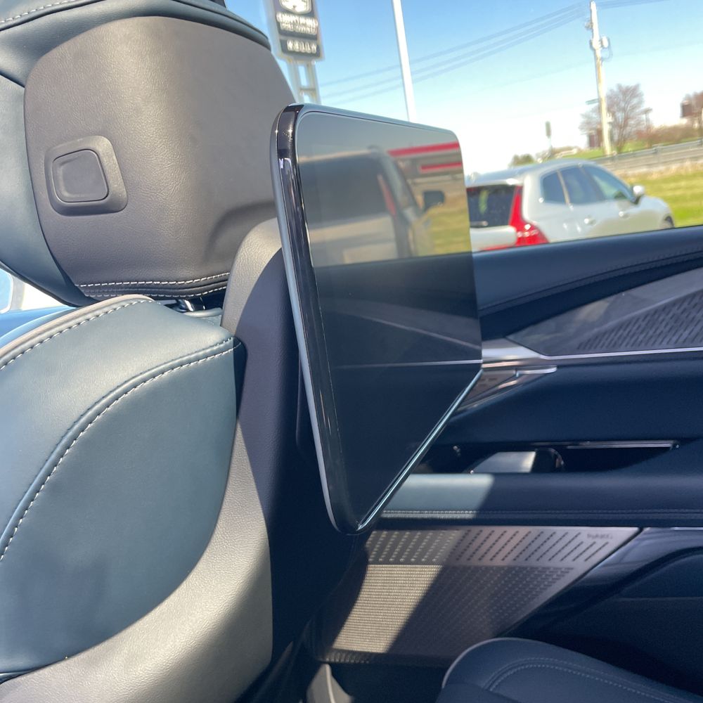 2025 Cadillac Escalade IQ Sport 2