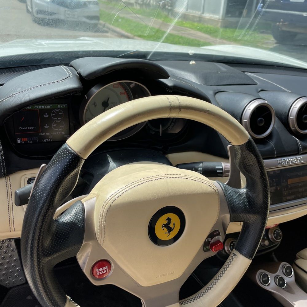 2013 Ferrari California Base