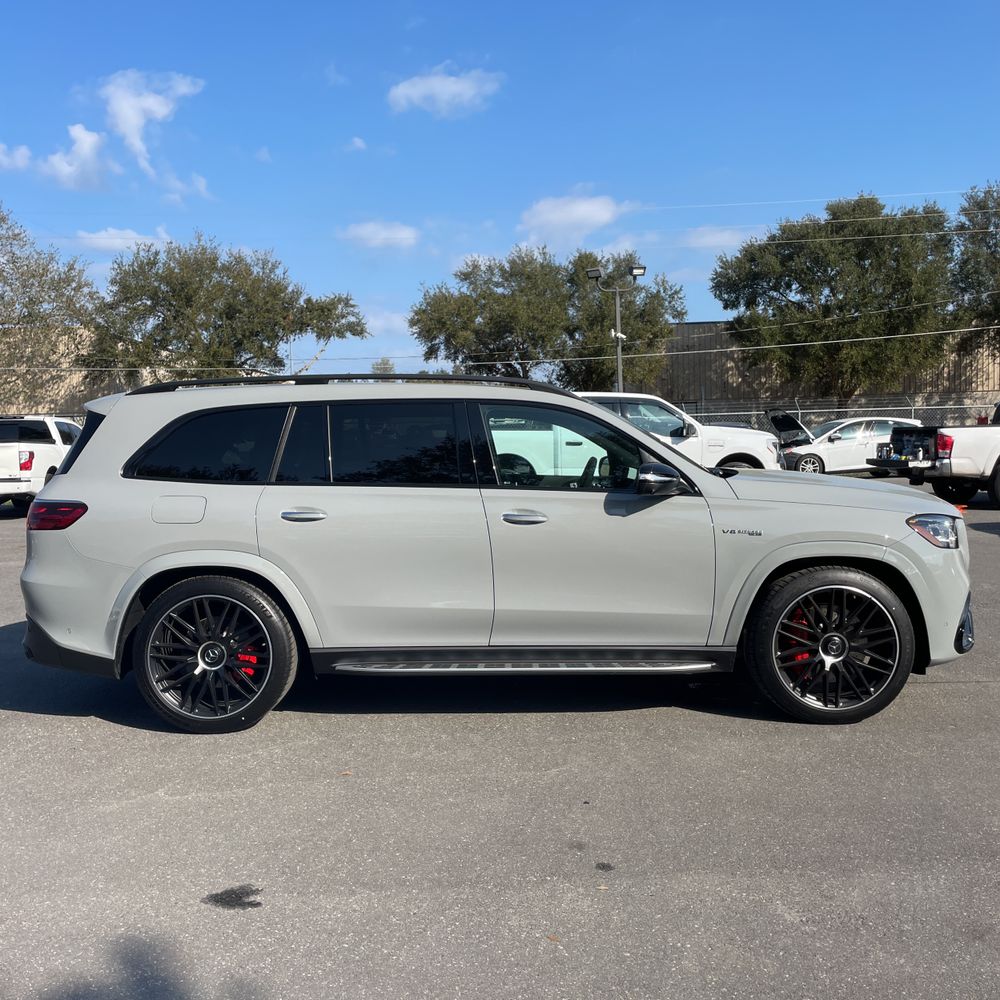 2025 Mercedes-Benz GLS AMG GLS 63