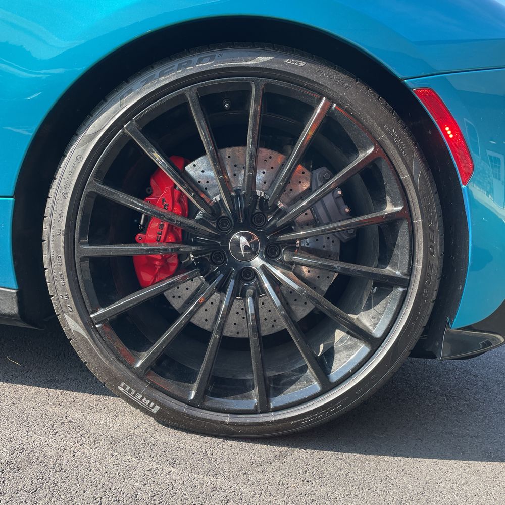 2023 McLaren GT