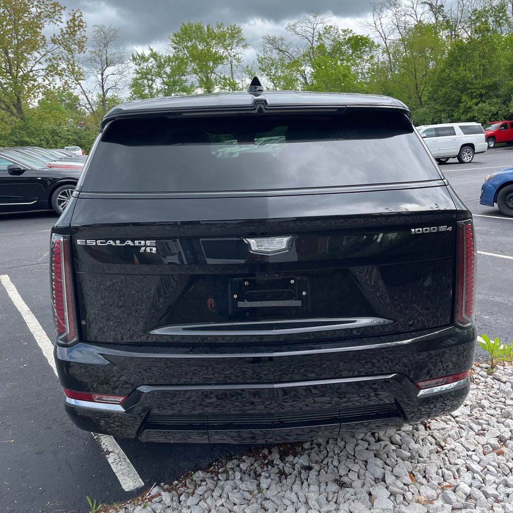 2025 Cadillac Escalade IQ Sport 2