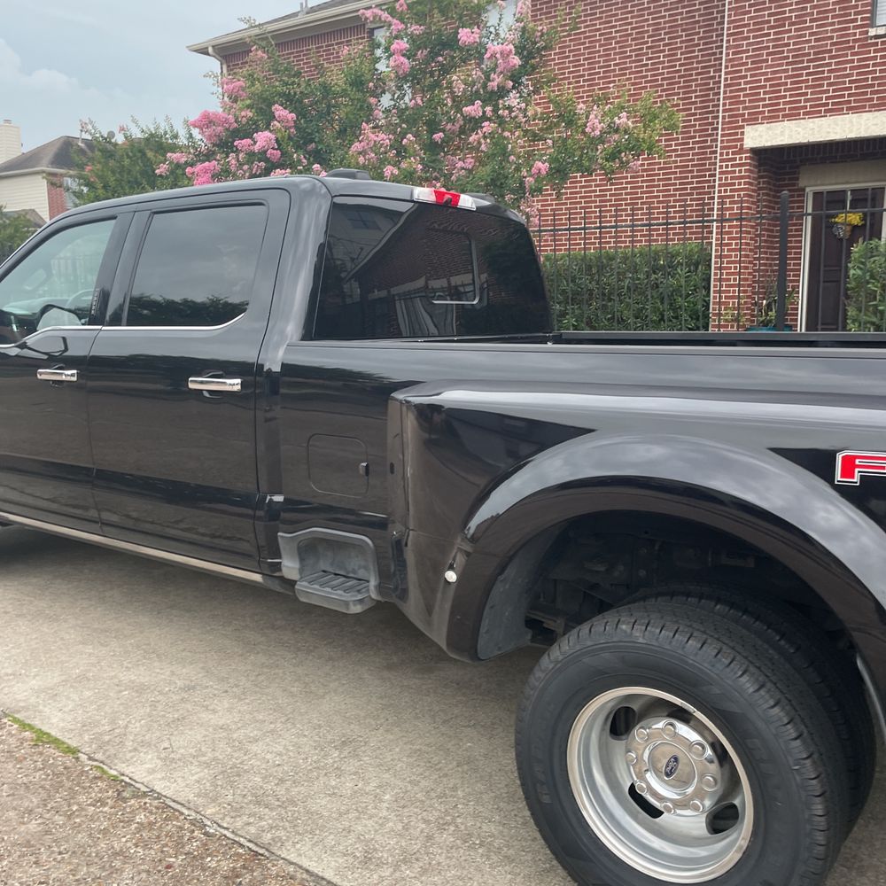 2023 Ford F-350 Super Duty Platinum