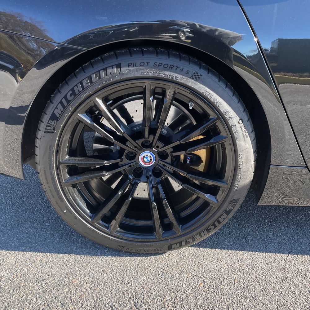 2023 BMW M5