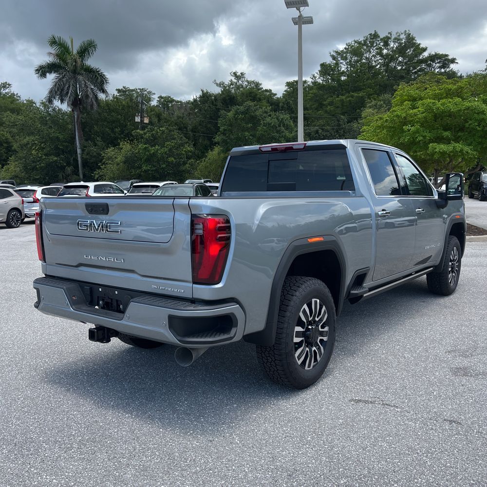 2024 GMC Sierra 3500HD Denali Ultimate