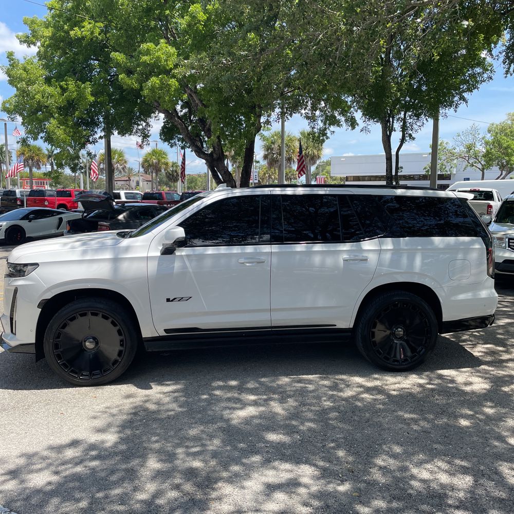2023 Cadillac Escalade-V Base