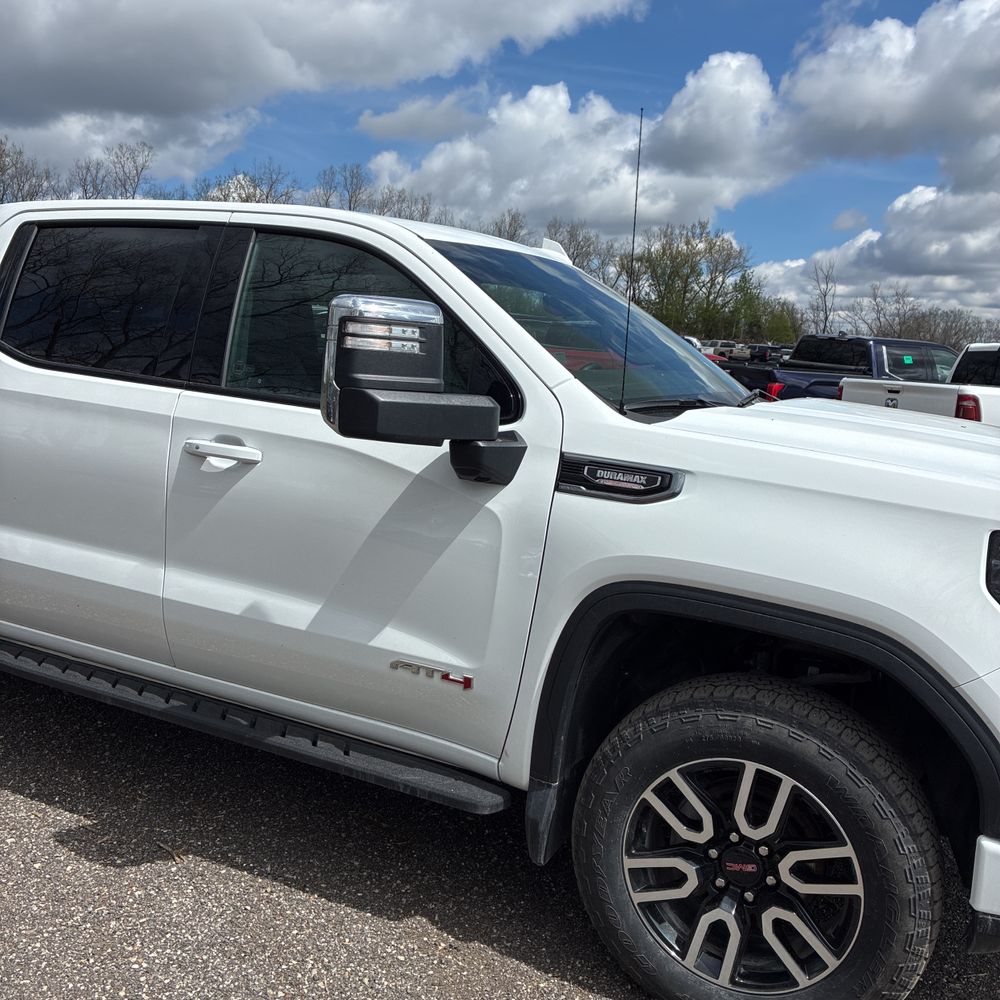 2025 GMC Sierra 1500 AT4