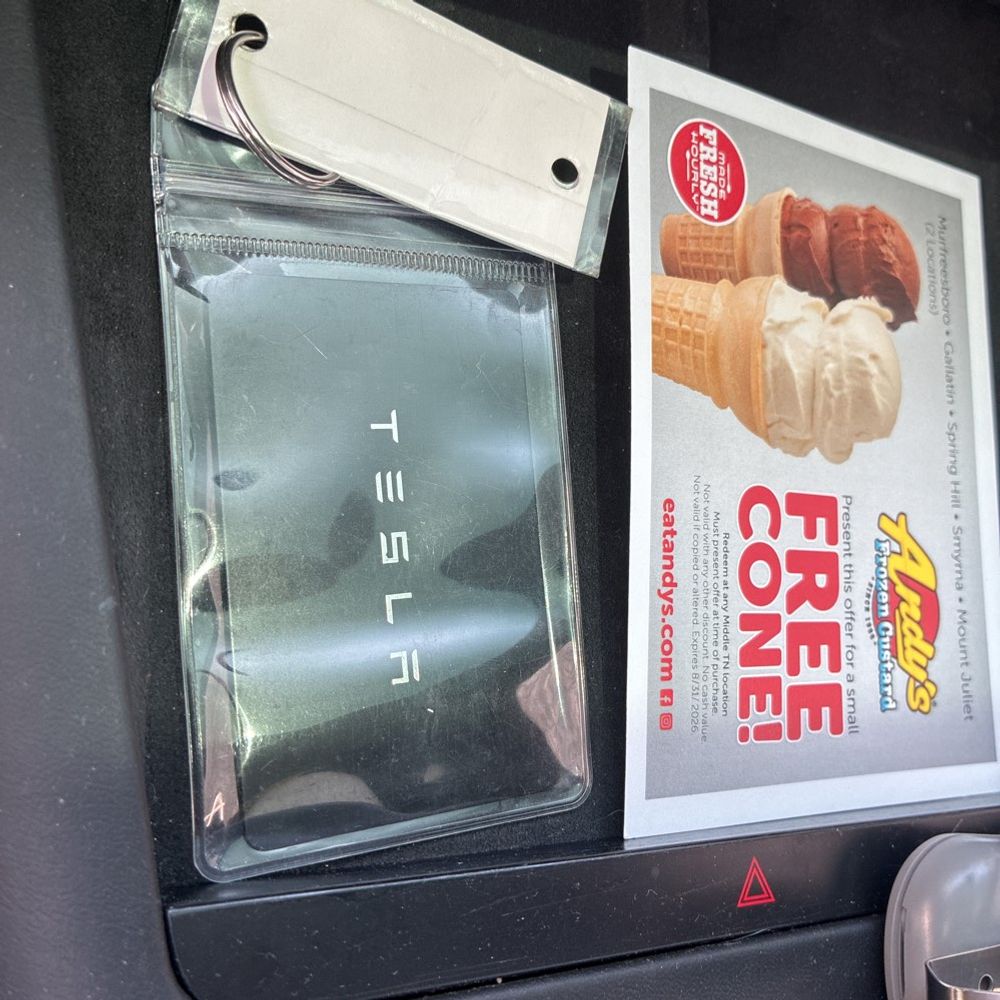 2022 Tesla Model X Base