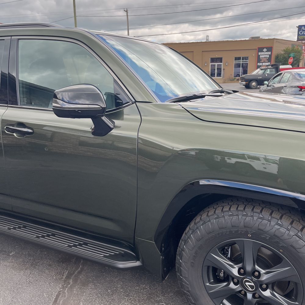 2025 Lexus LX 700h Overtrail