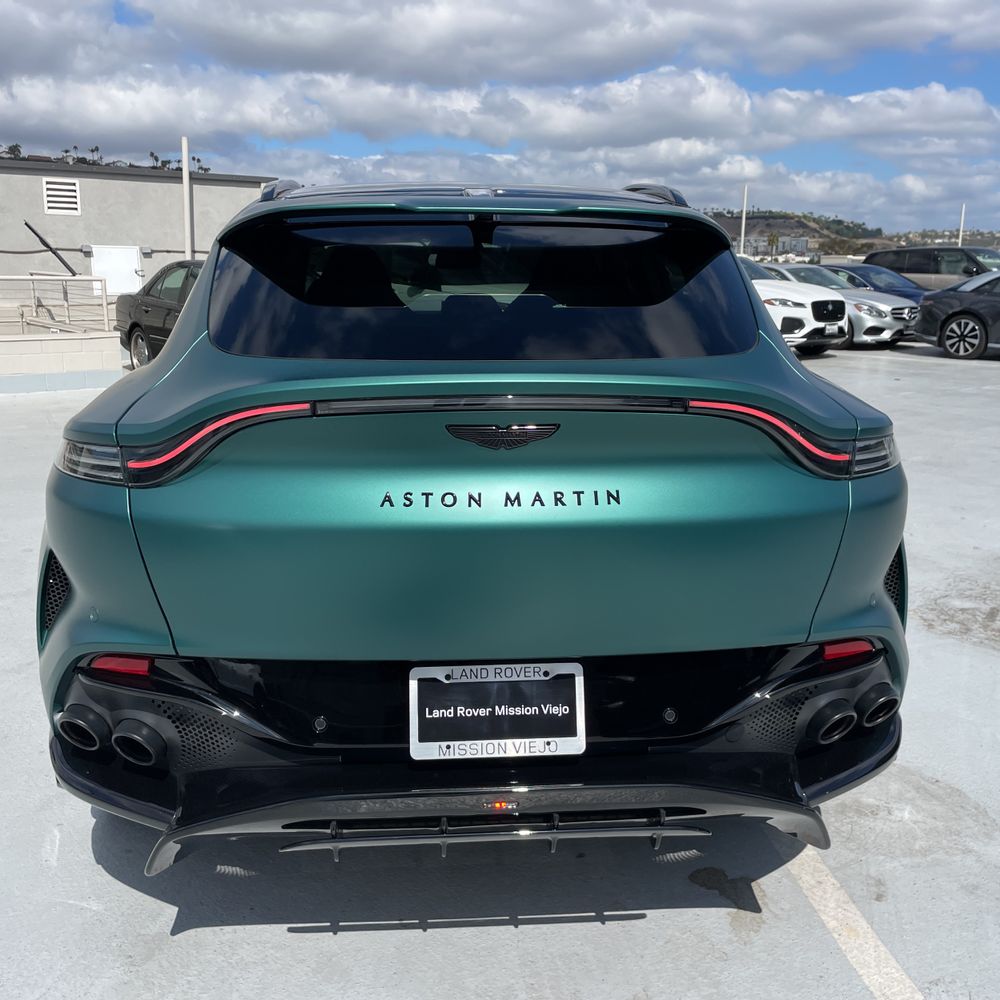 2025 Aston Martin DBX 707