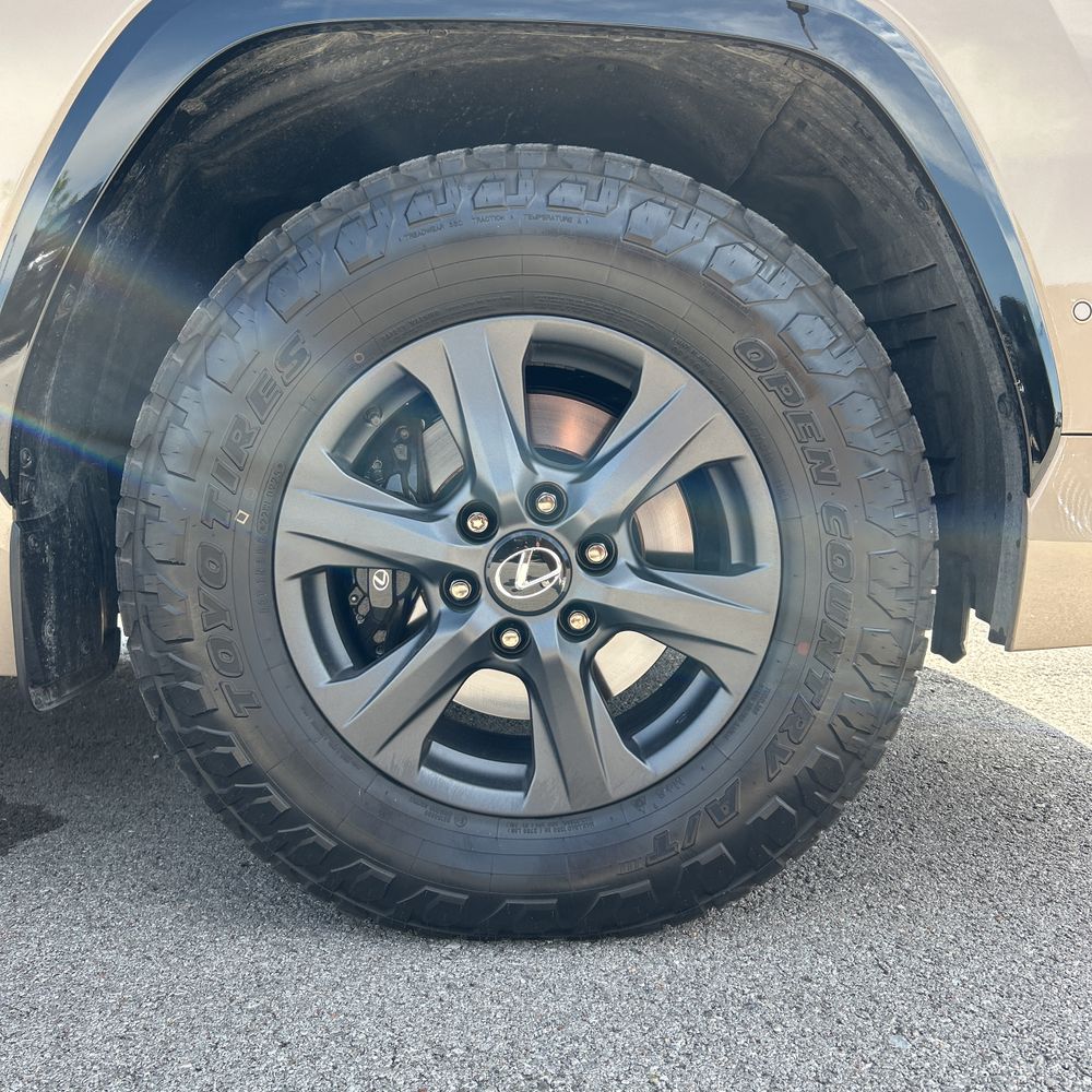 2025 Lexus LX 700h Overtrail
