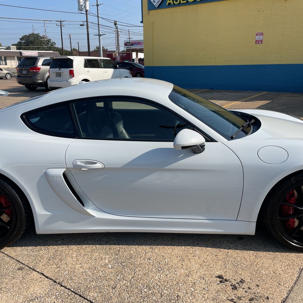 2016 Porsche Cayman GT4