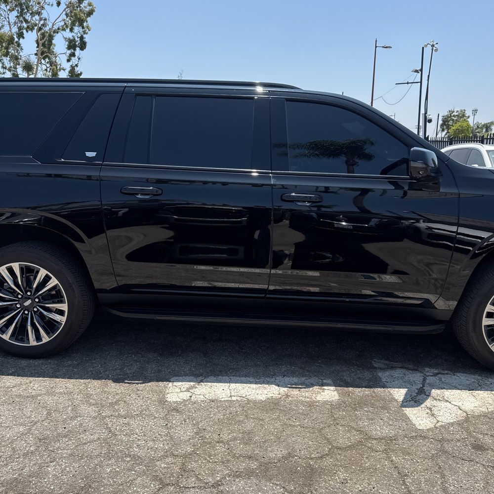 2025 Cadillac Escalade ESV Sport