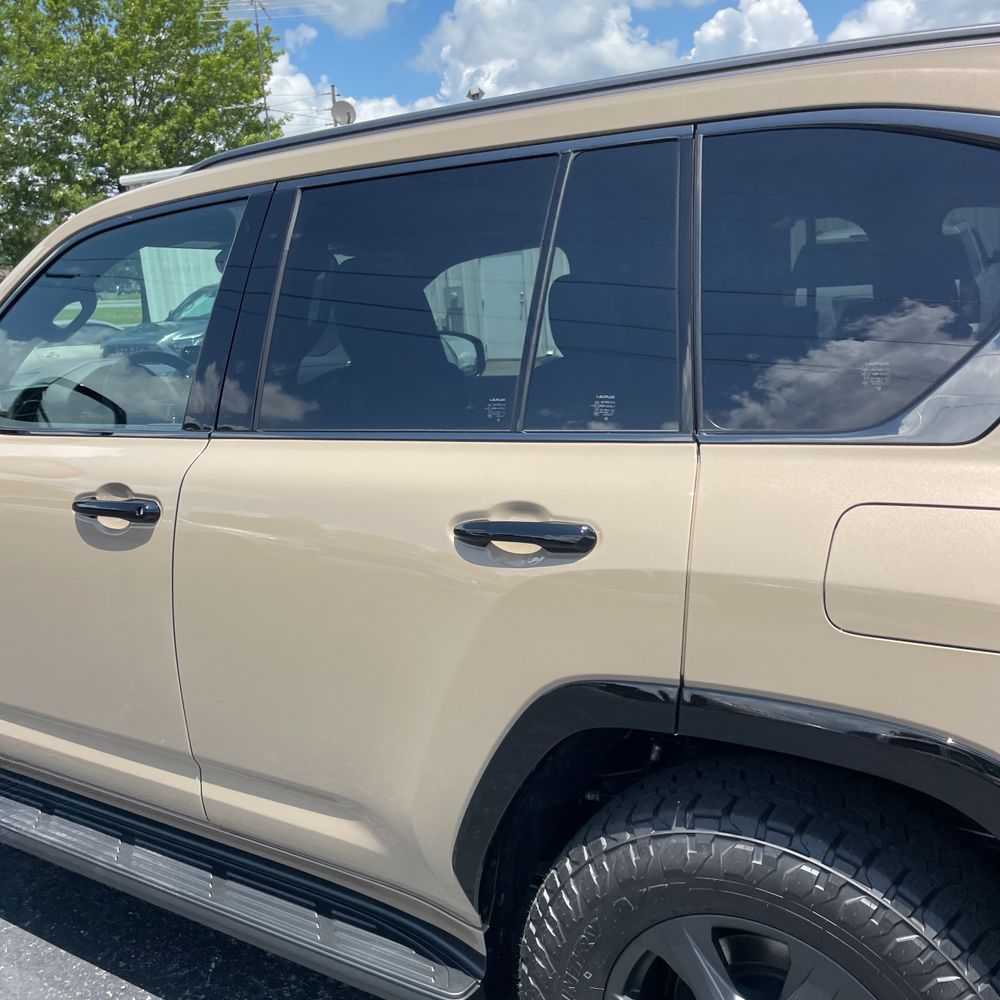 2025 Lexus LX 700h Overtrail