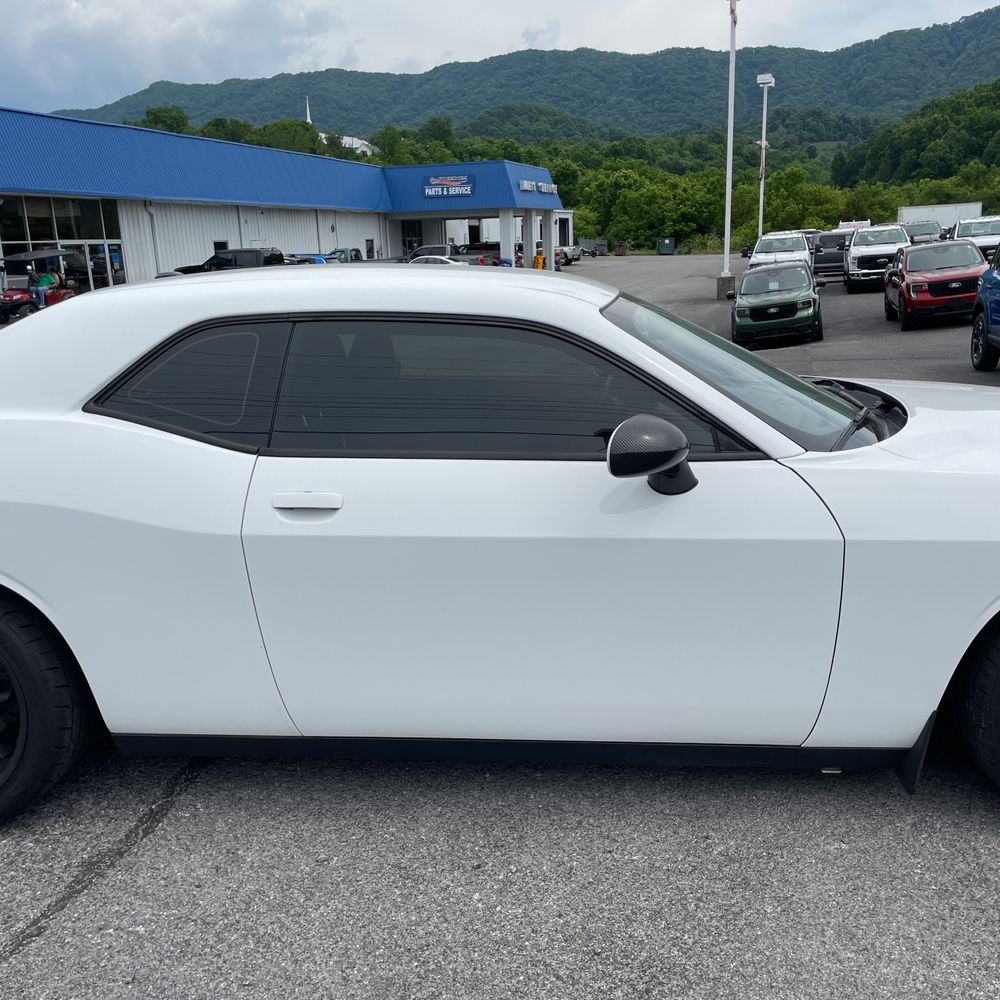2018 Dodge Challenger R/T photo 11