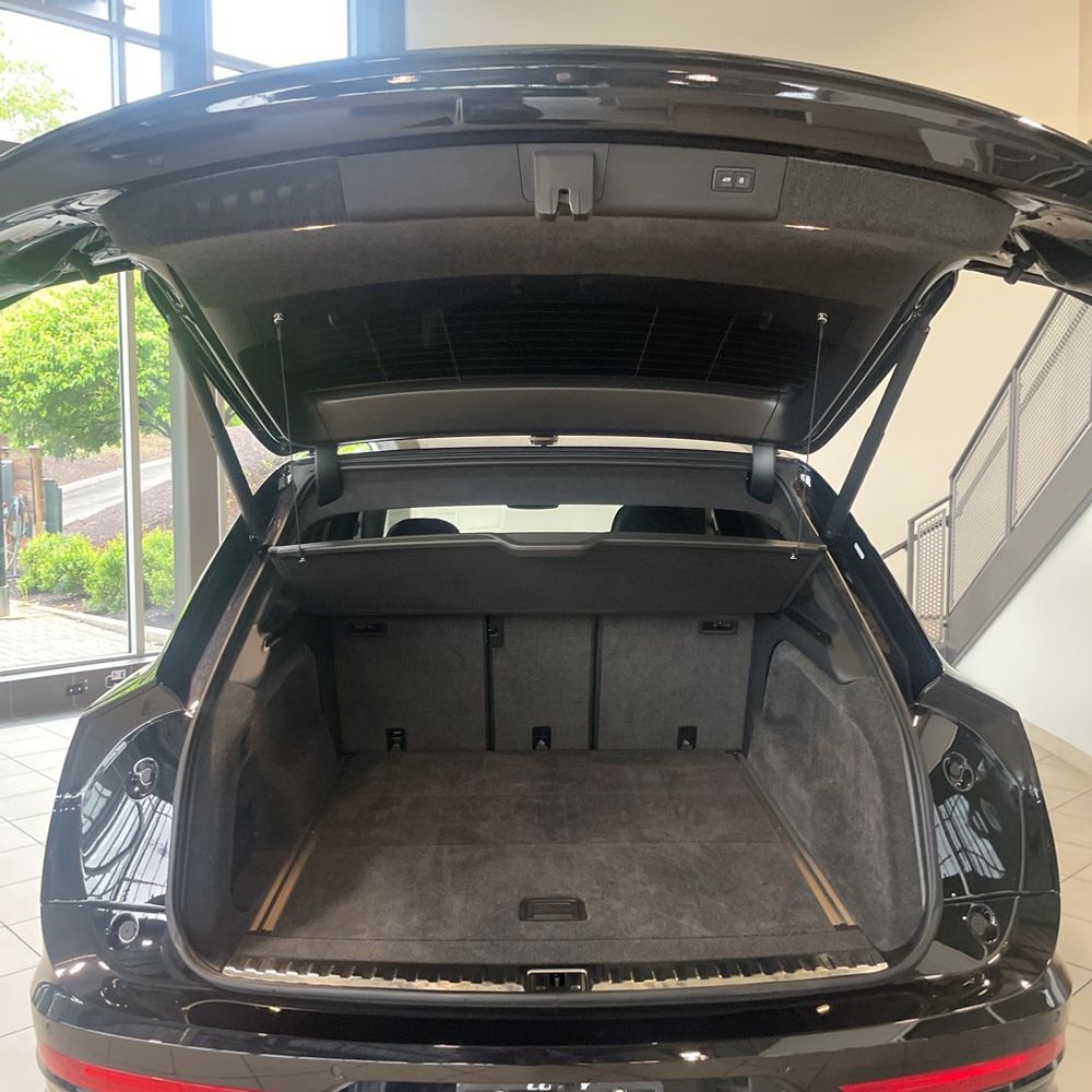 2024 Bentley Bentayga Base