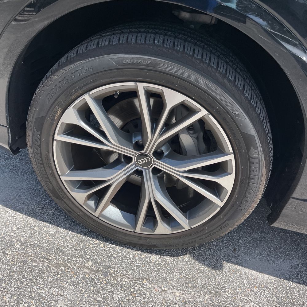 2023 Audi Q8 Premium Plus