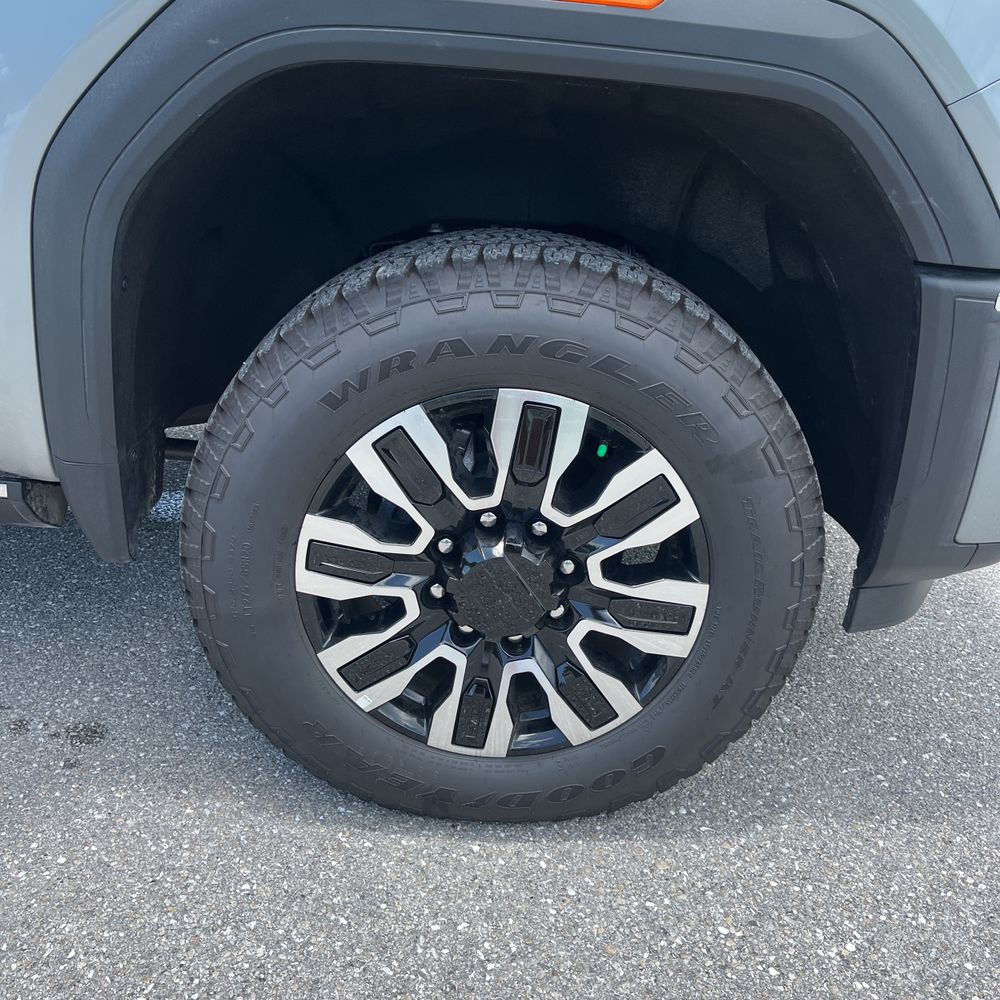 2024 GMC Sierra 3500HD Denali Ultimate