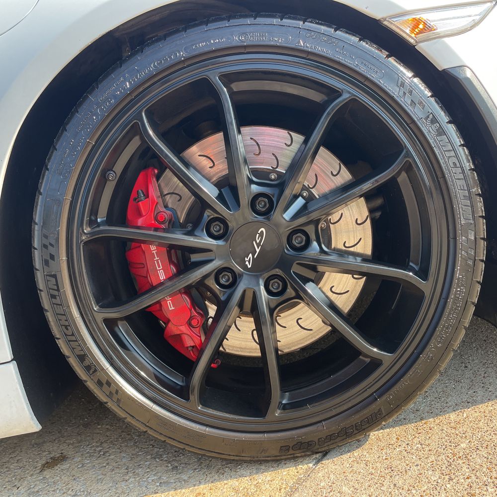 2016 Porsche Cayman GT4