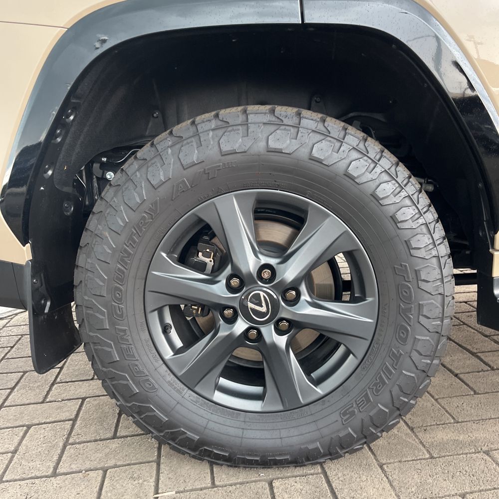 2025 Lexus LX 700h Overtrail