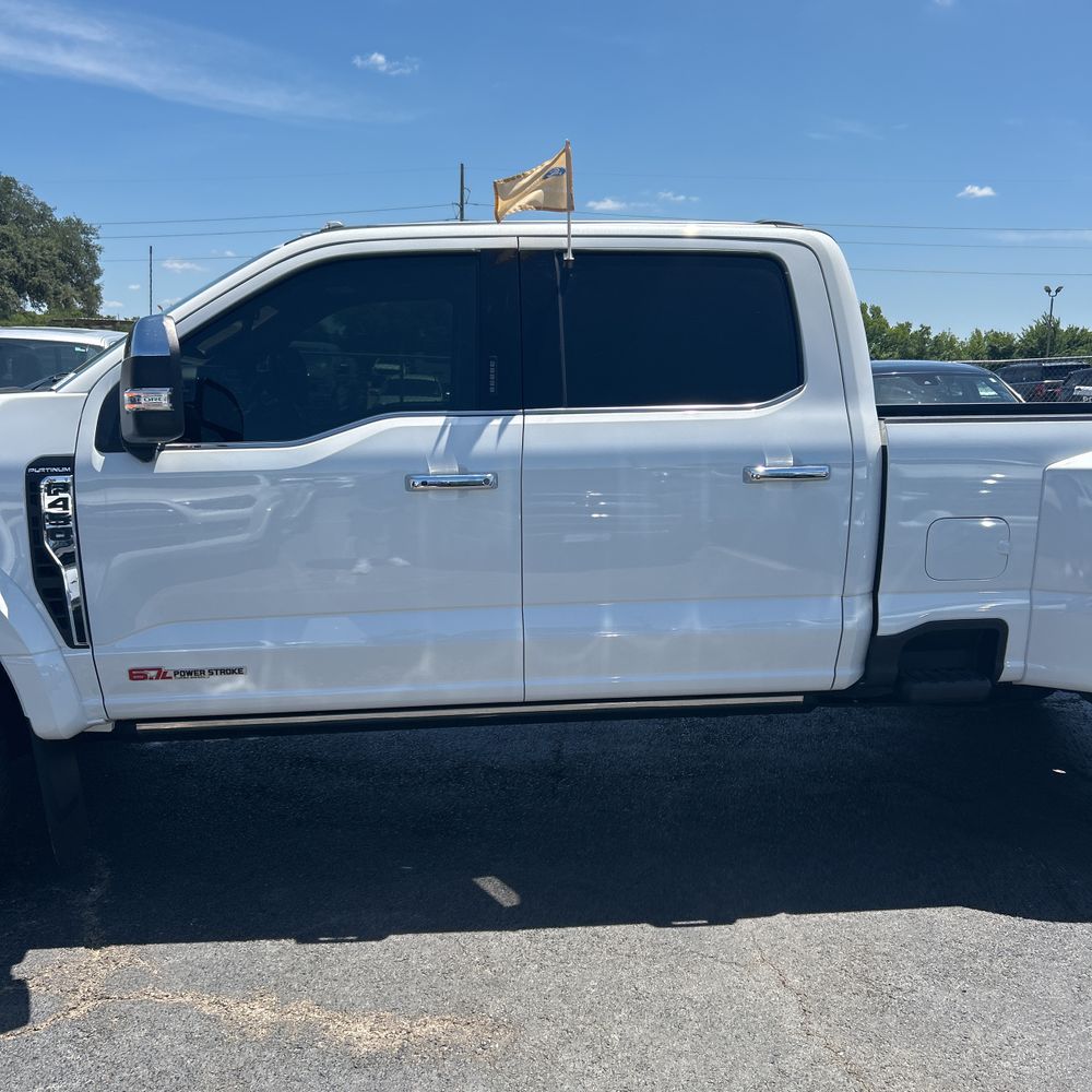 2023 Ford F-450 Super Duty Platinum
