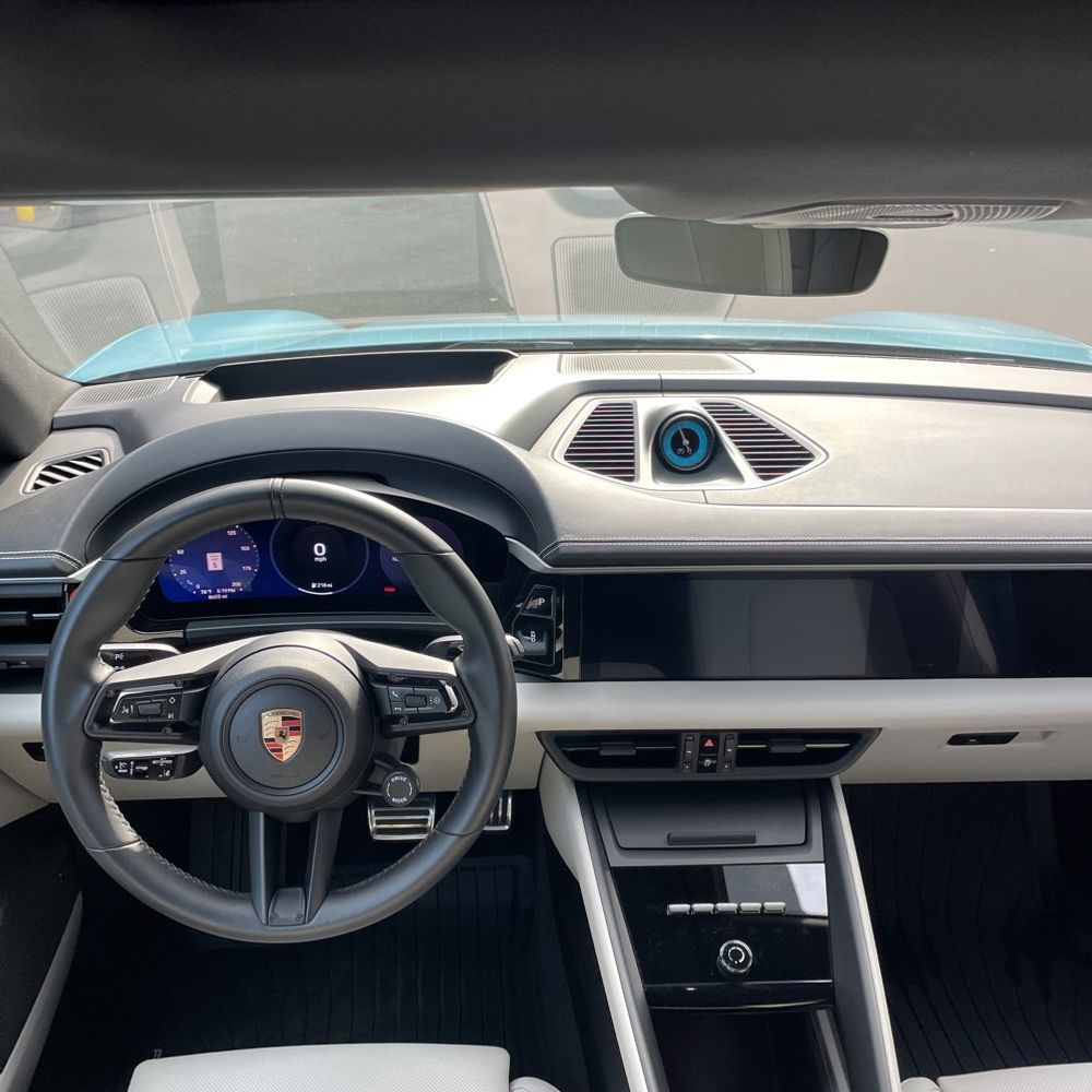 2024 Porsche Macan EV 4