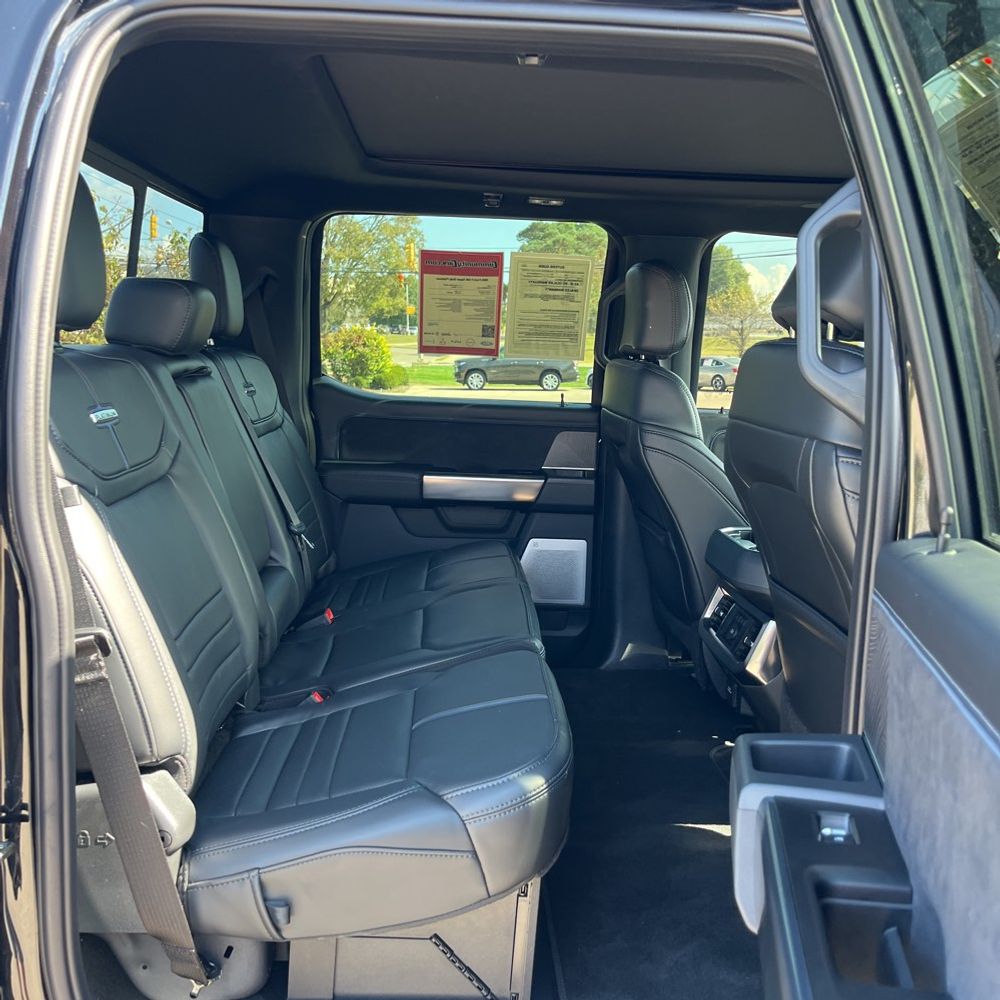 2025 Ford F-350 Super Duty Platinum