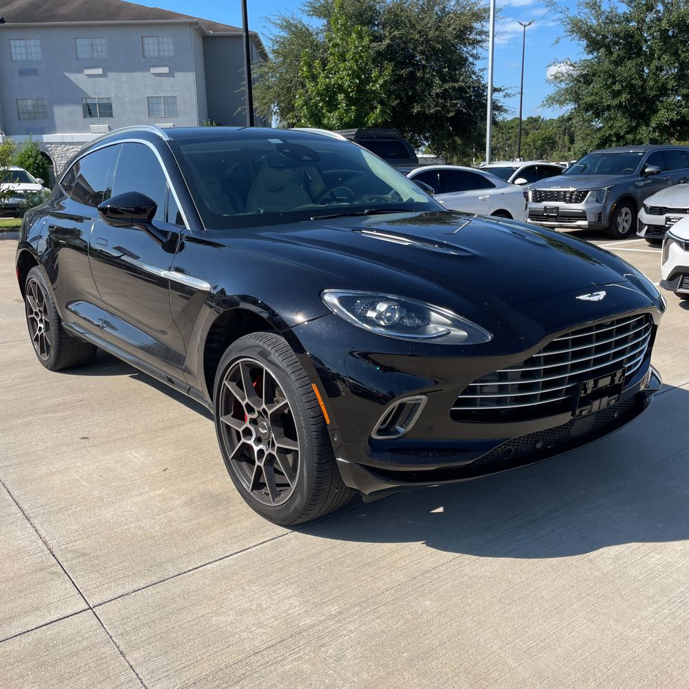 2021 Aston Martin DBX