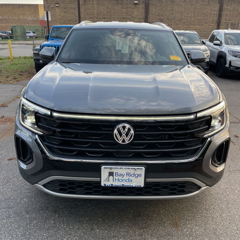2024 Volkswagen Atlas Cross Sport SE 4Motion