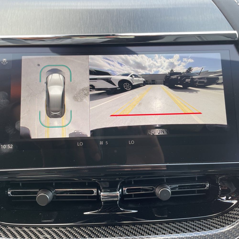 2025 Aston Martin DBX 707