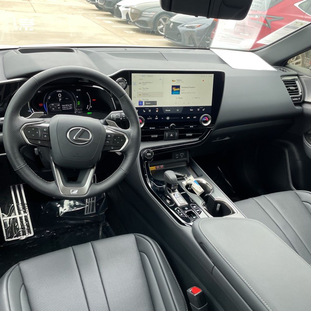 2025 Lexus NX 450h+ F SPORT Handling