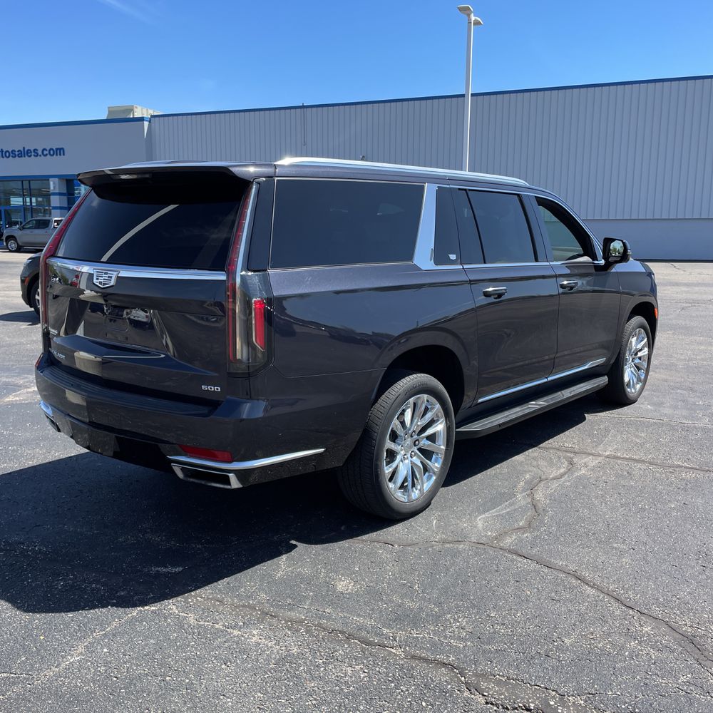 2023 Cadillac Escalade ESV Premium Luxury