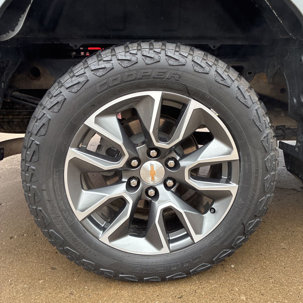 2025 Chevrolet Silverado 1500 LT
