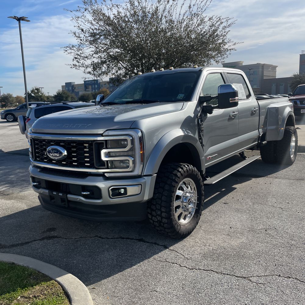 2024 Ford F-450 Super Duty Limited