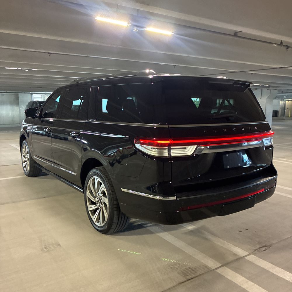2023 Lincoln Navigator L Reserve