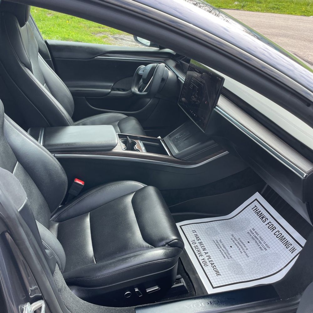 2022 Tesla Model S Base